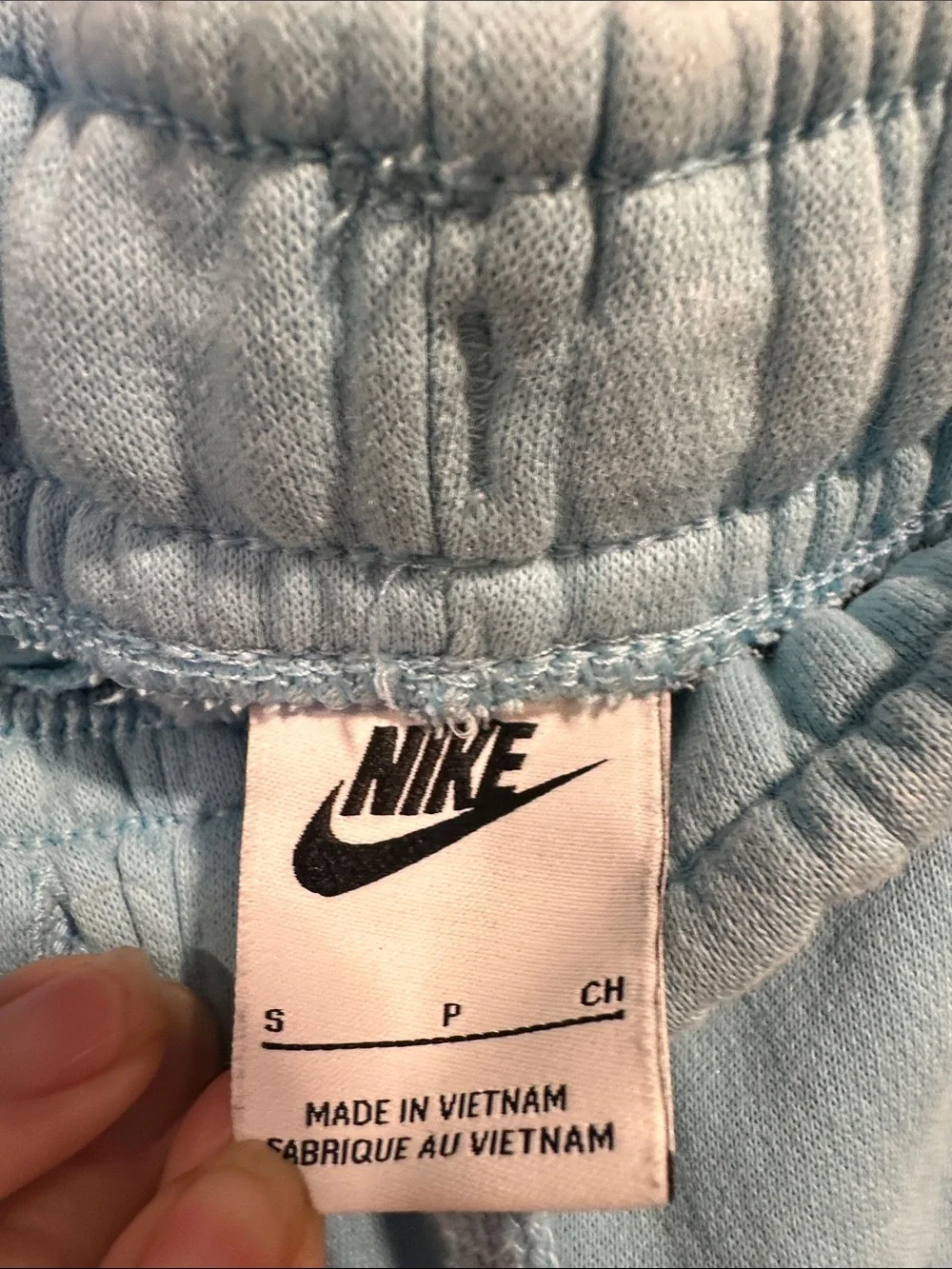 Nike women’s bright